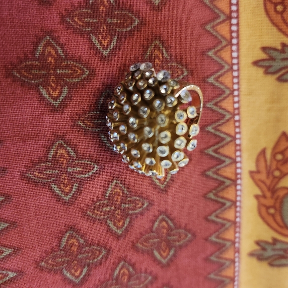 J CREW RHINESTONE dandelion gold tonecring.  Sz. 6.5. - Picture 2 of 5